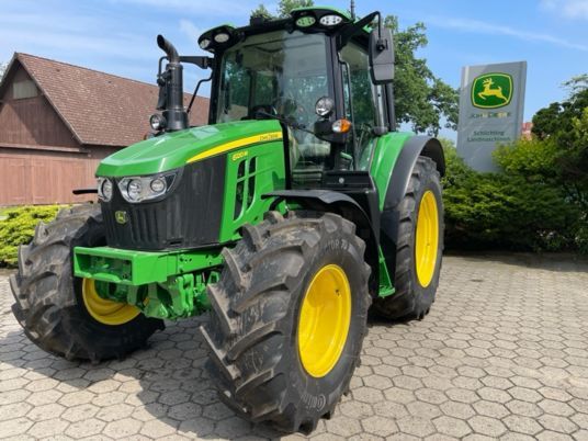 John Deere 6120M