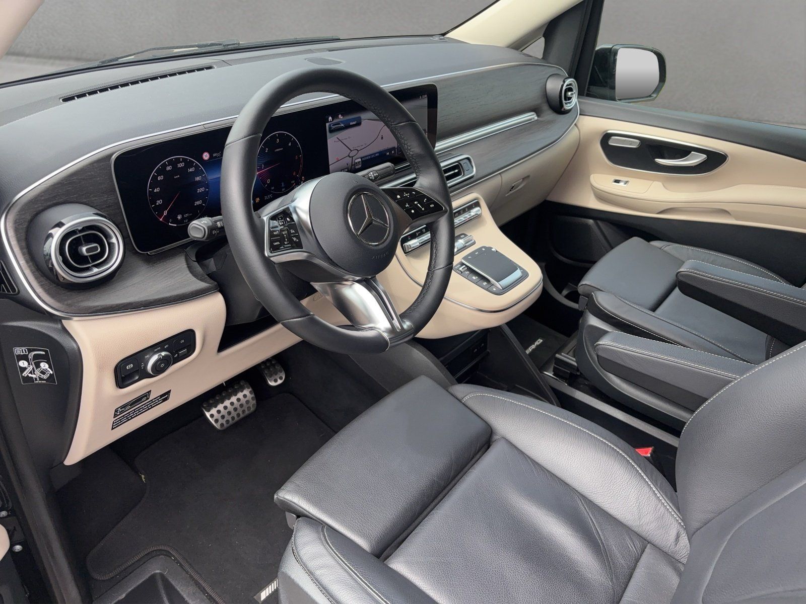 Fahrzeugabbildung Mercedes-Benz Marco Polo 300d AMG AIRMATIC DISTR WW-Standh AHK