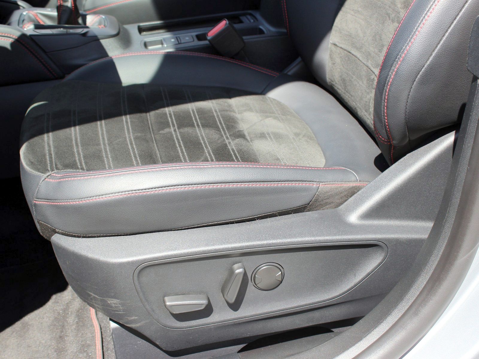Fahrzeugabbildung Ford Kuga ST-Line X Start/Stopp