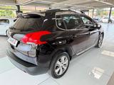 Peugeot 2008 Allure*AUTOMATIK*PDC*TEMP*PANO*GAR 12 - schwarze Peugeot 2008