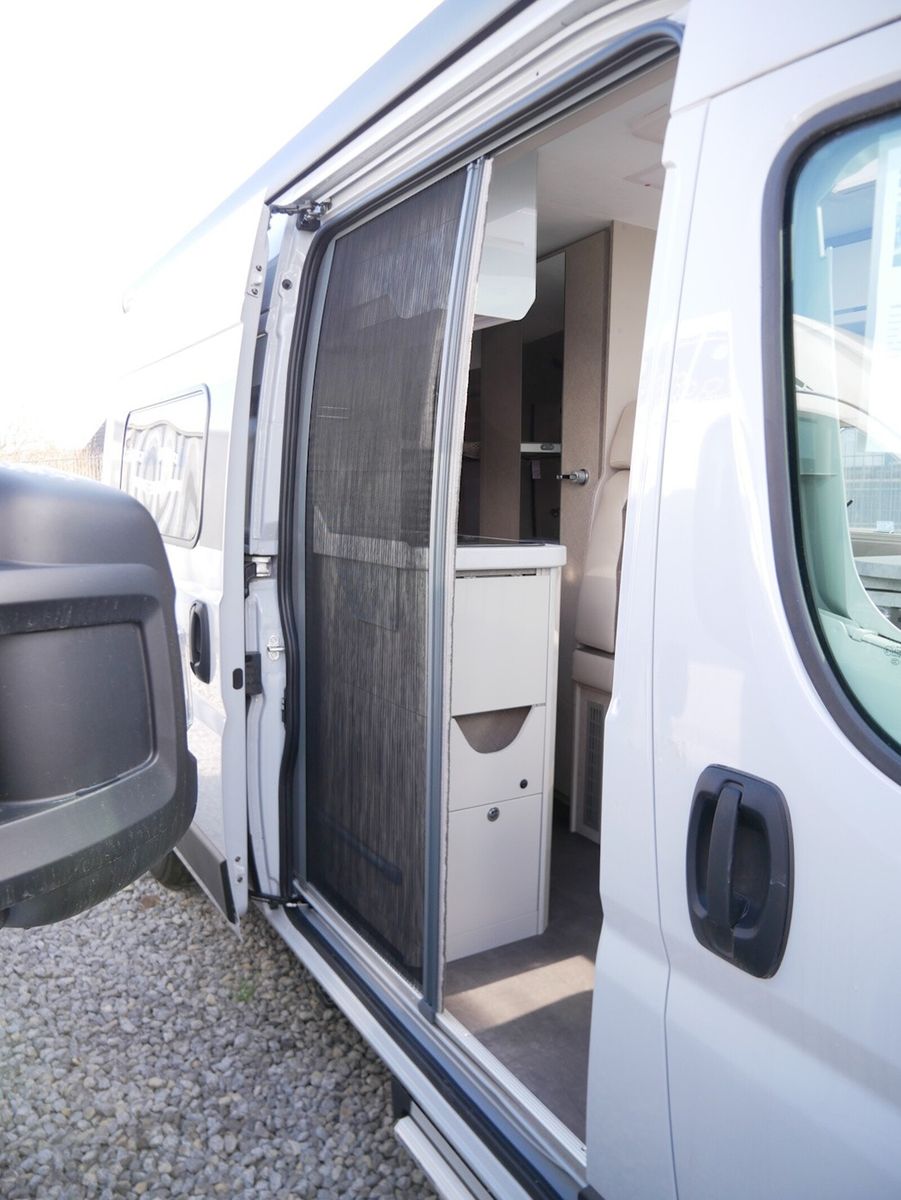Fahrzeugabbildung Karmann Davis Lifestyle DA 591 LS Markise und Skyroof