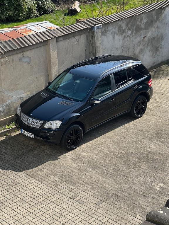 Mercedes-Benz ML 320