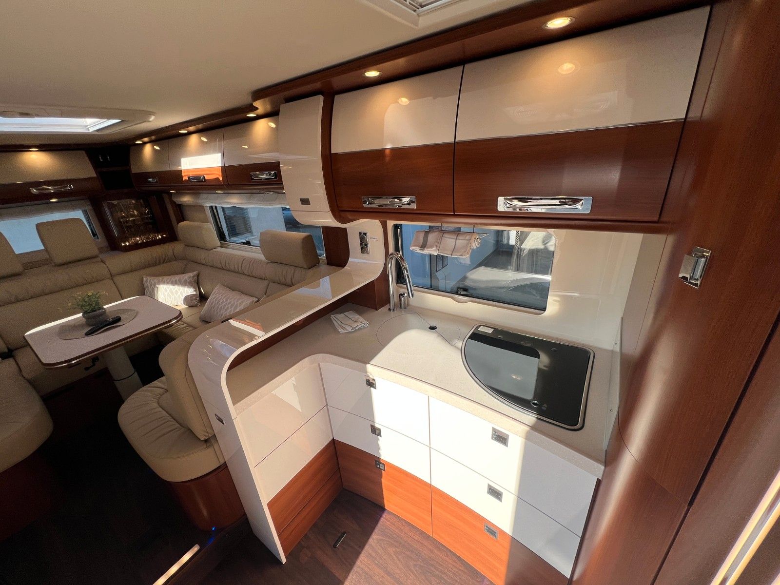 Fahrzeugabbildung Carthago Liner-for-two I 53 L Iveco