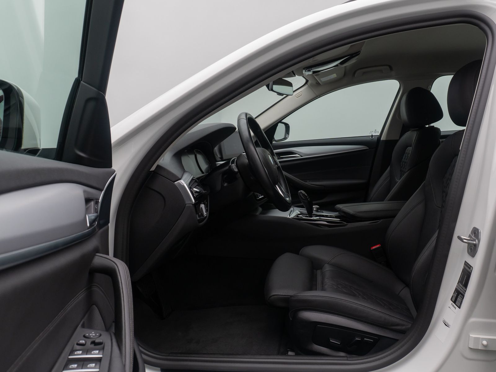 Fahrzeugabbildung BMW 520d Alarm AHK CockpitPlus Stop&go Kamera DAB