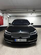 BMW 750D Long xDrive VOLL Austauschmotor 55tkm - BMW 750 in Bochum