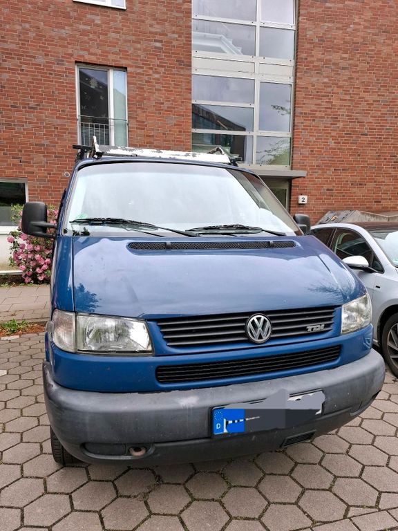 Image of Volkswagen T4 Caravelle