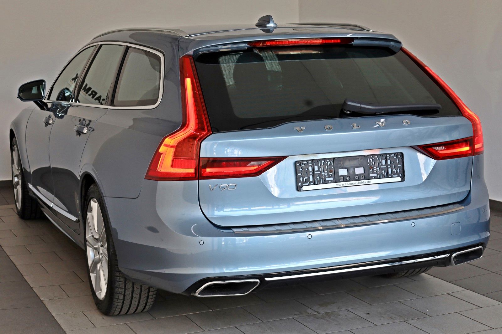 Fahrzeugabbildung Volvo V90 Kombi Inscription AWD Leder,Navi,LED,ACC,AHK
