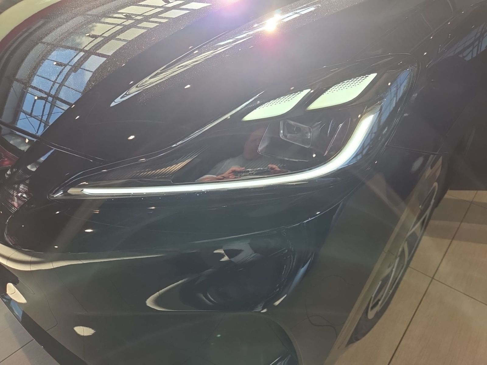 Fahrzeugabbildung MG MG4 Urban 43 kW/h Comfort *SITZHZG*APPLE CARPLAY