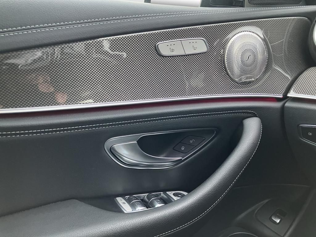 Fahrzeugabbildung Mercedes-Benz E 400 d 4MATIC T-Modell AMG*LED*HUD*FAP*Nav*360°