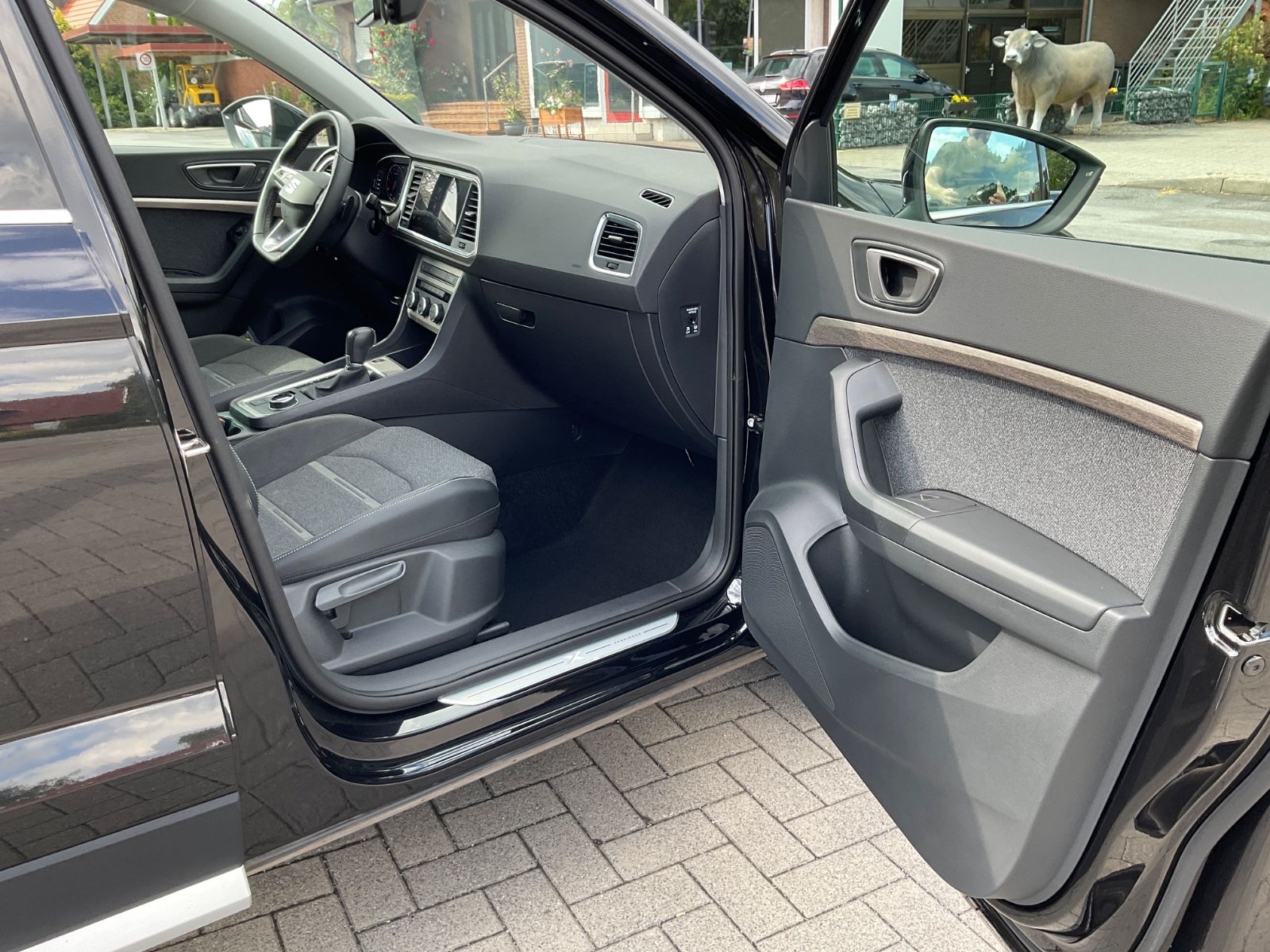 Fahrzeugabbildung SEAT Ateca 1.5 TSI Xperience DSG,Kamera,Navi,Carplay