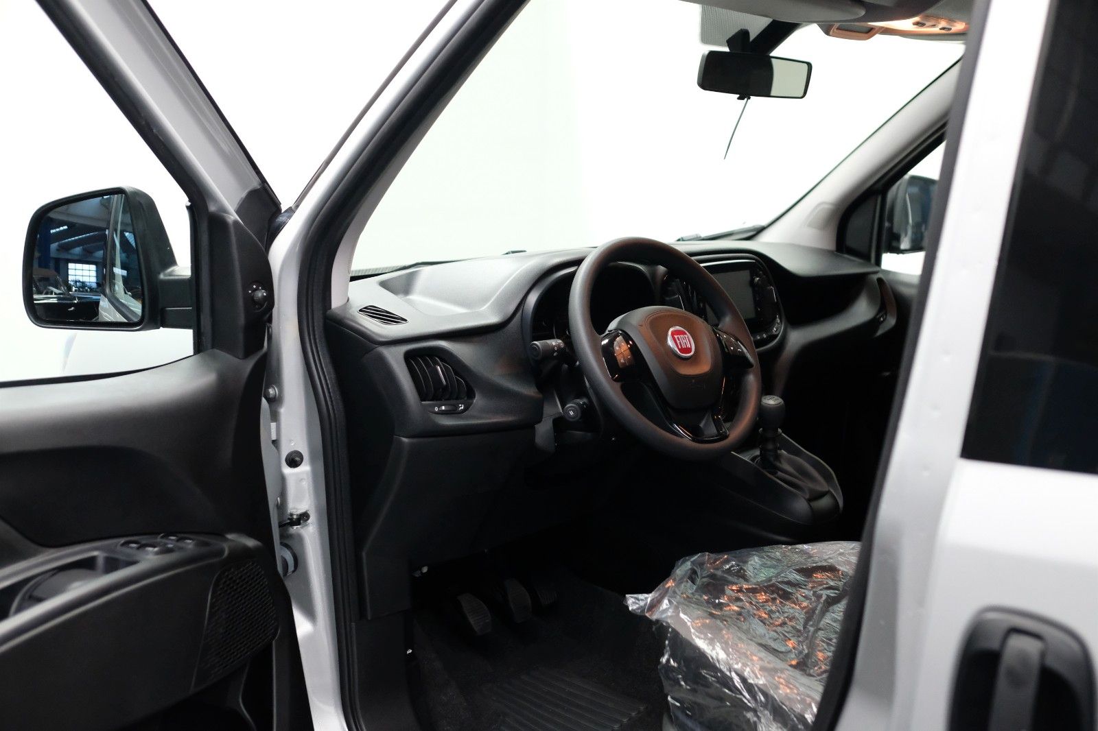 Fahrzeugabbildung Fiat Doblo Serie 2 Kombi L1H1 SX 1,6 Multijet 5-Sitze