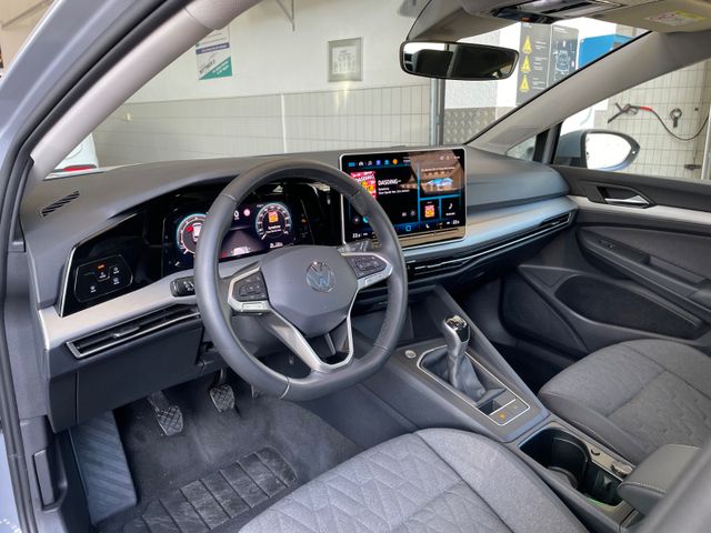 Golf 1.5 TSI 85kW Life ACC/APP/RFK/LED/PDC/PANO