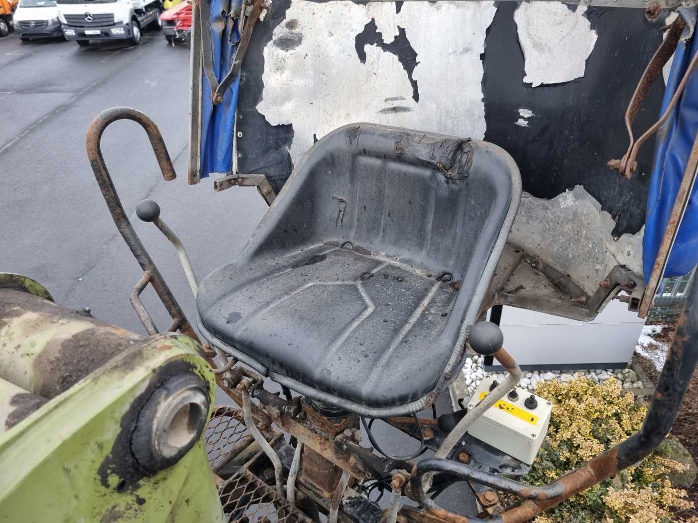 Fahrzeugabbildung Renault Kerax 460.35 DXI 6x6 Loglift 96 S blatt/blatt