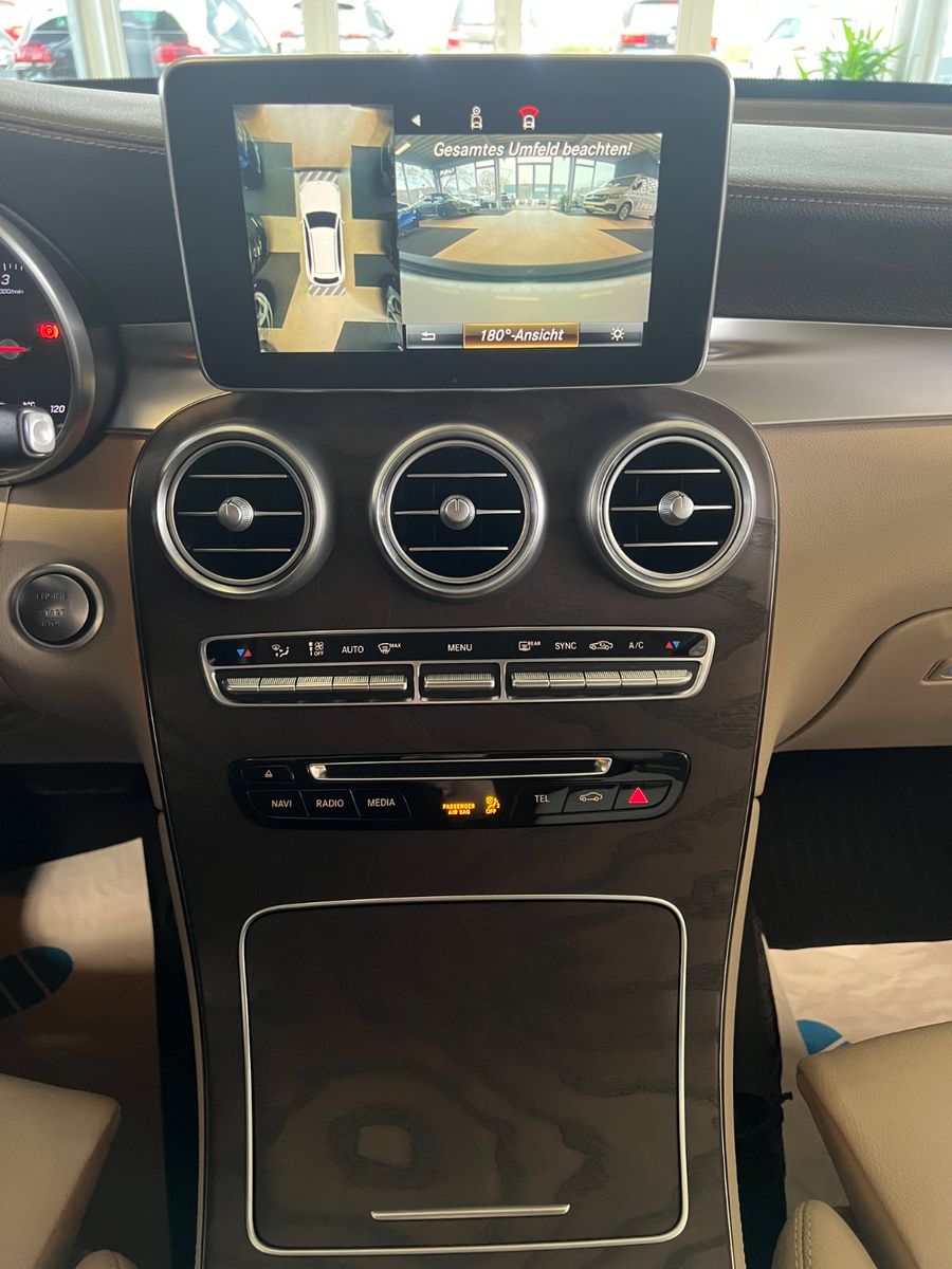 Fahrzeugabbildung Mercedes-Benz GLC 250 d 4Matic* 1. Hand * Exclusive *