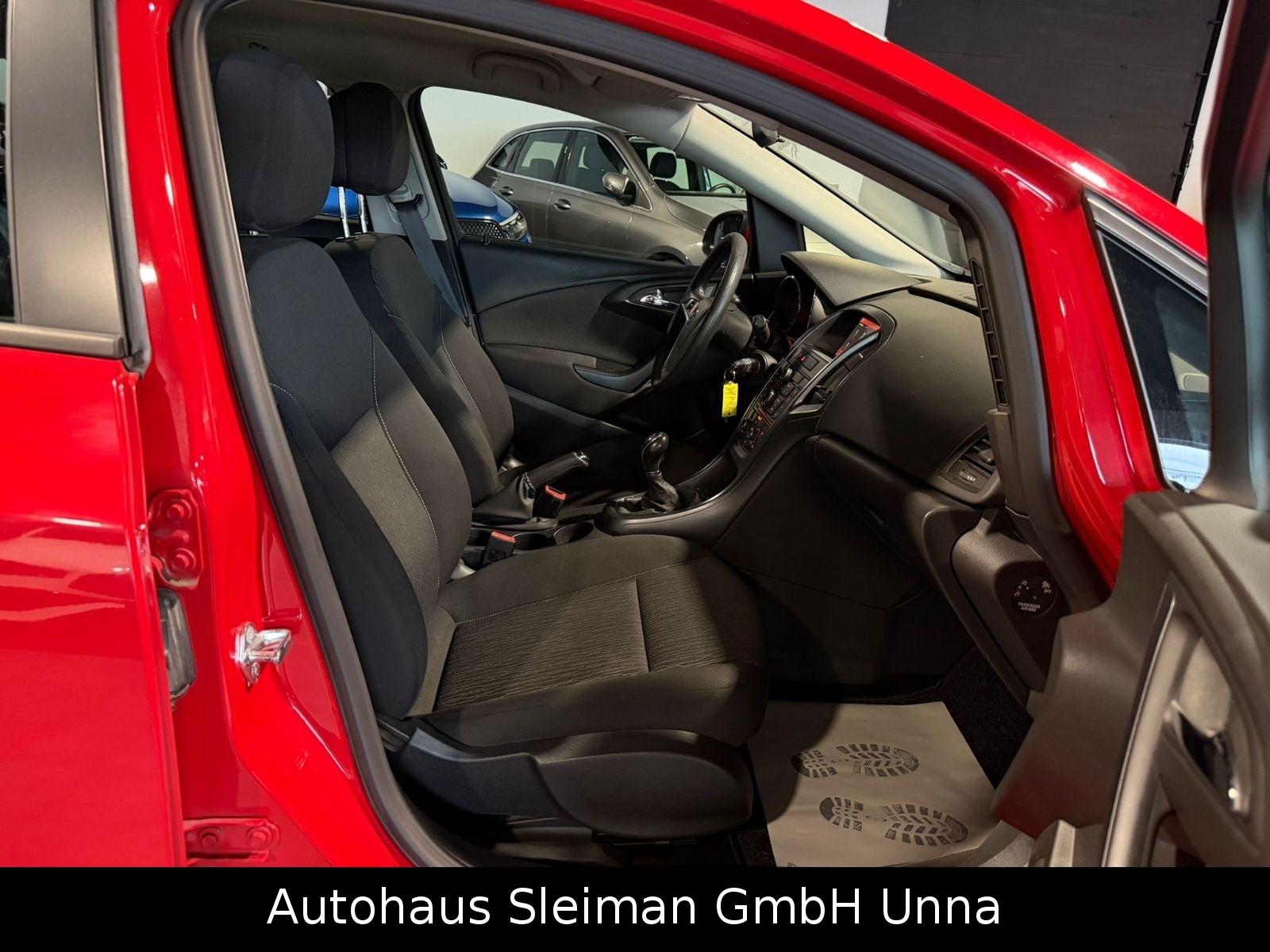 Opel Astra 2015 — photo 13