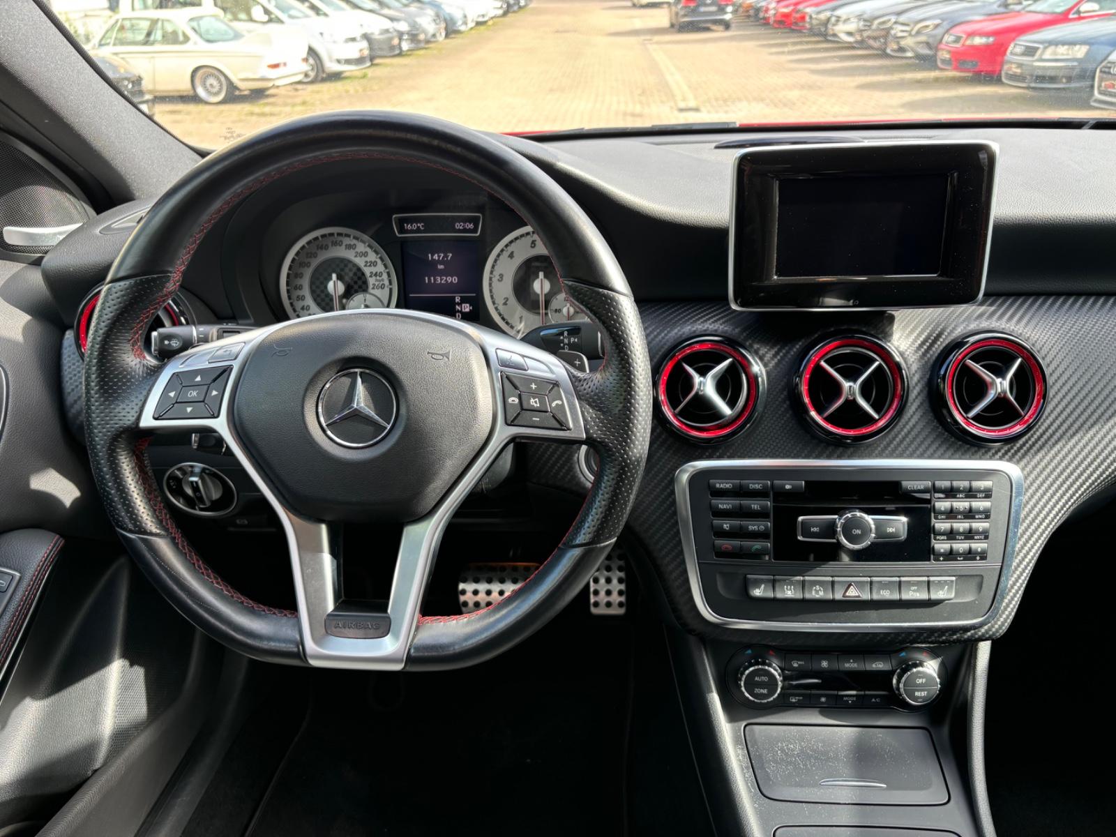 Mercedes-Benz A 250 AMG Line  Harman-Kardon Navi TÜV NEU