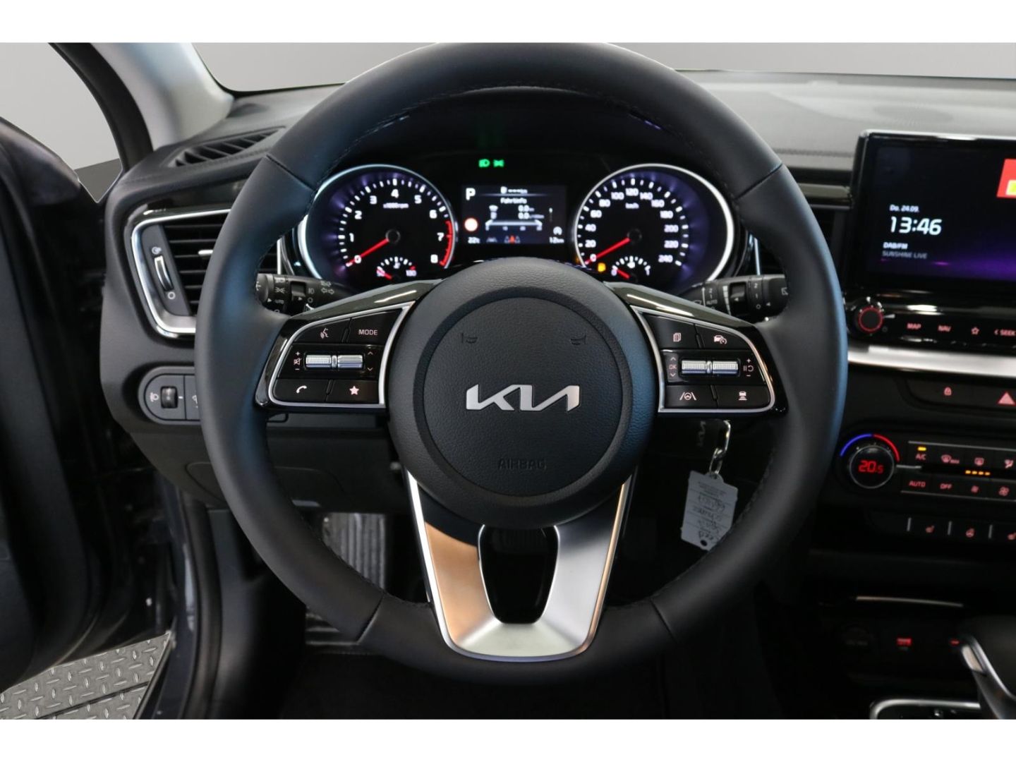 Fahrzeugabbildung Kia Ceed_sw Spirit 1.5 Alu JBL Sound Navi ACC LED