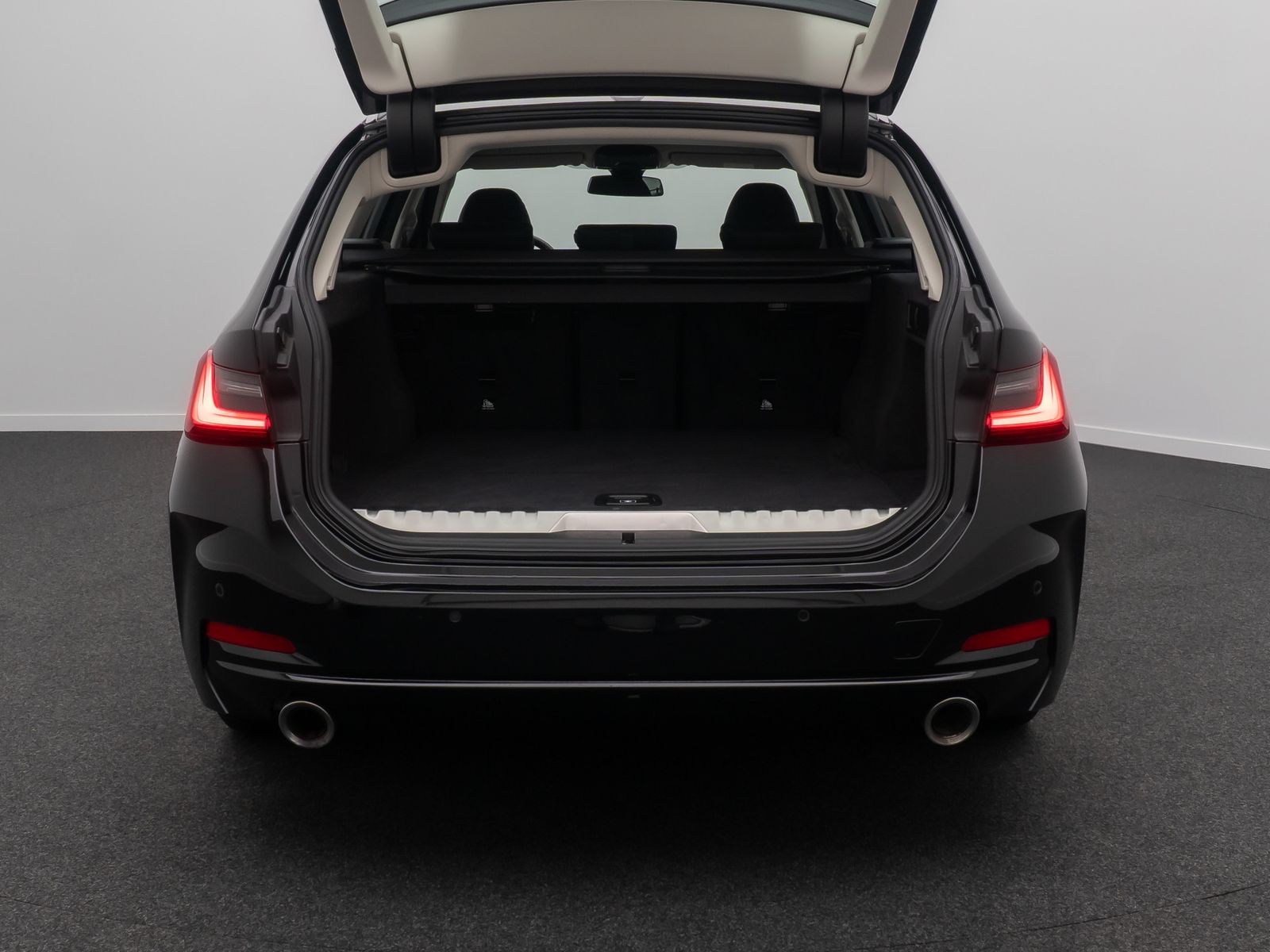 Fahrzeugabbildung BMW 320e Widscreen PDC CockpitPlus DAB Geschwindig