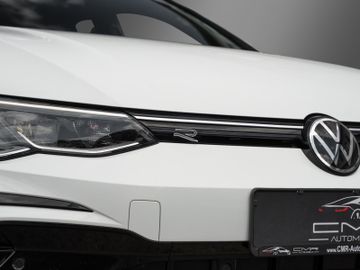 Volkswagen Golf - 10