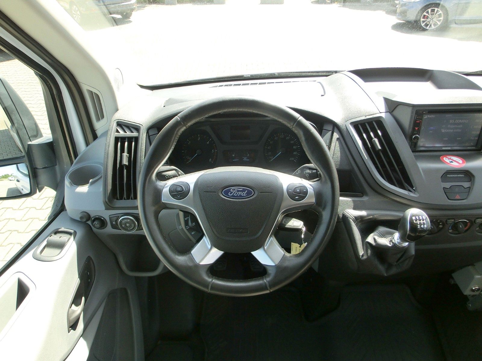Fahrzeugabbildung Ford Transit Kasten 350 L2H3
