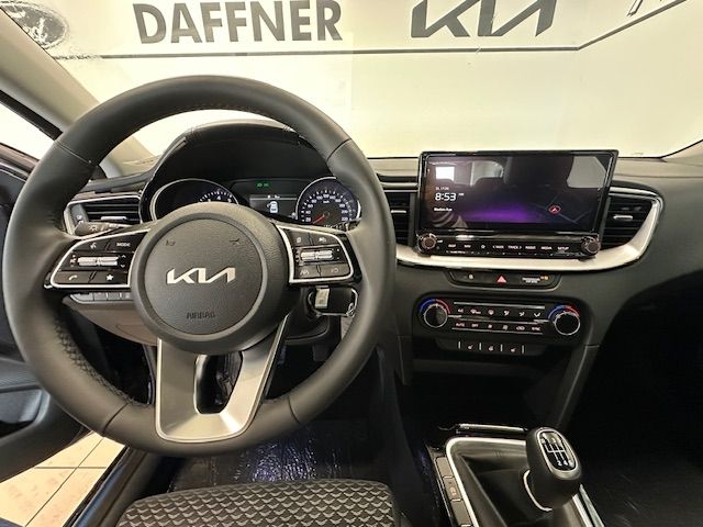 Fahrzeugabbildung Kia XCeed Vision 1.5 T-GDI LED Kamera Spurhalteass.