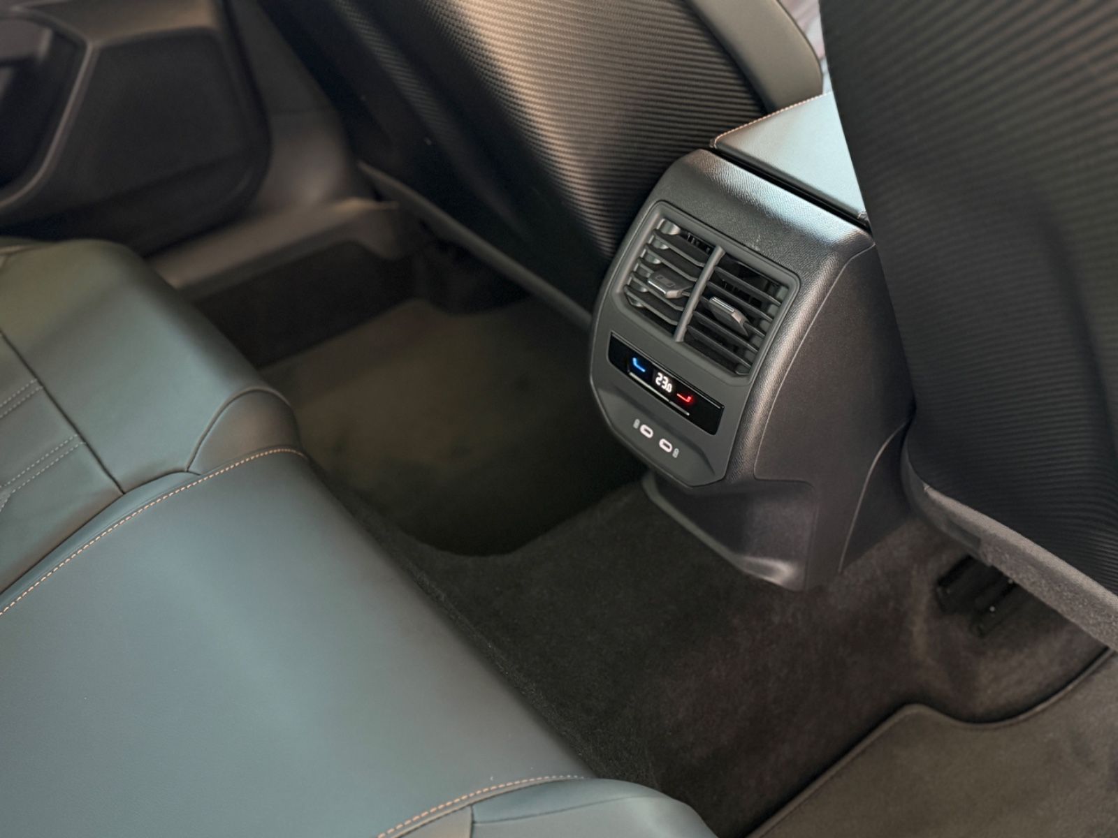 Formentor VZ5 4Drive ABT 1 of 400 Carbon 21"