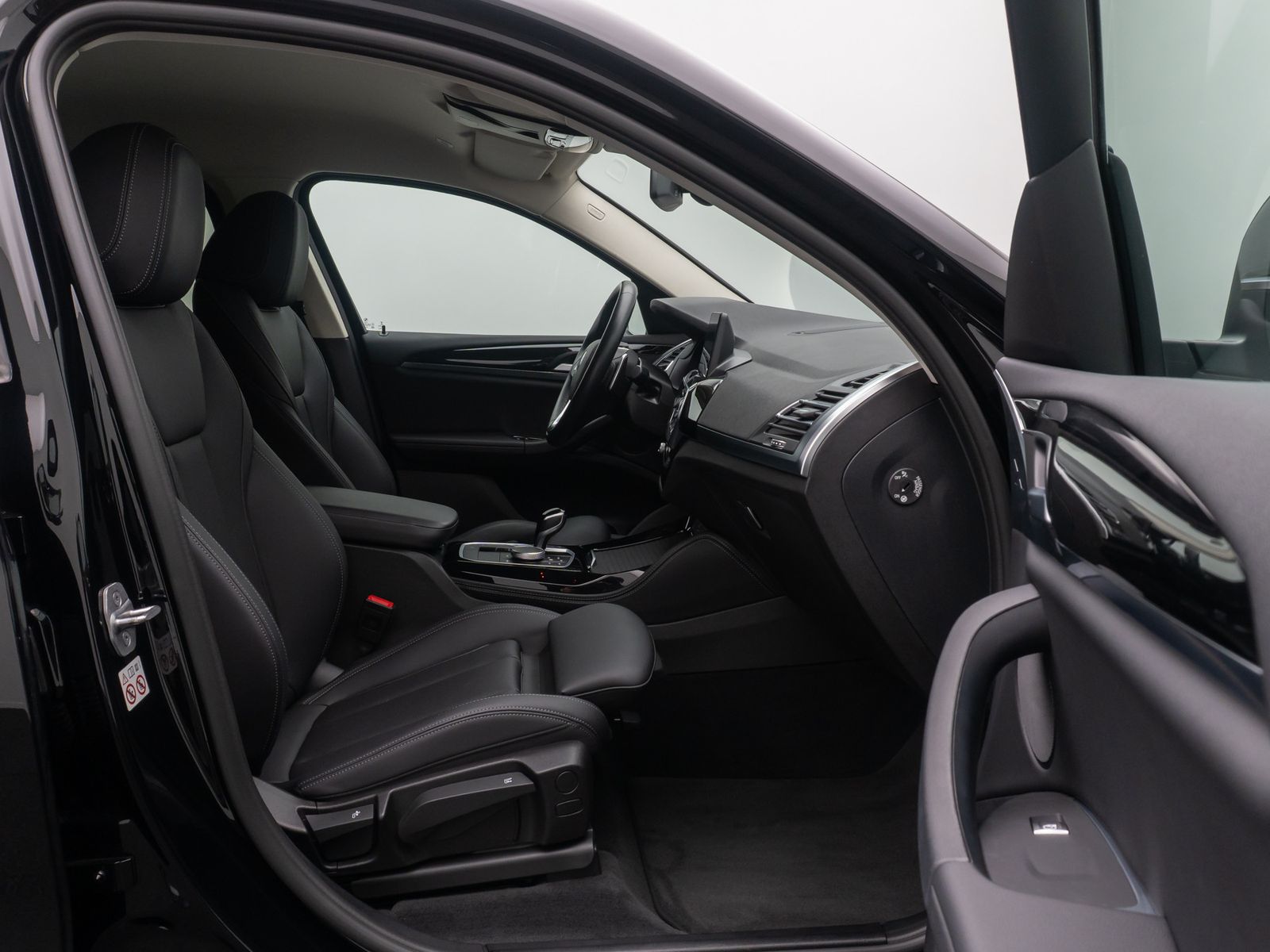 Fahrzeugabbildung BMW X4 xD20i 360° DAB CockpitPlus WLAN LED M Sport