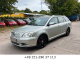 Toyota Avensis Combi 2.0-l-VVT-i Klimaautomatik - Toyota Avensis aus 2005: Kombi