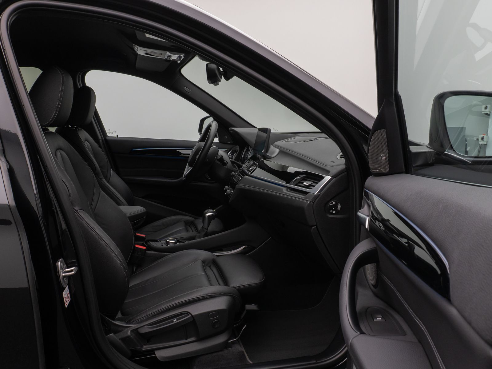 Fahrzeugabbildung BMW X1 xD25e xLine Kamera HUD DAB H/K Komfort Sport