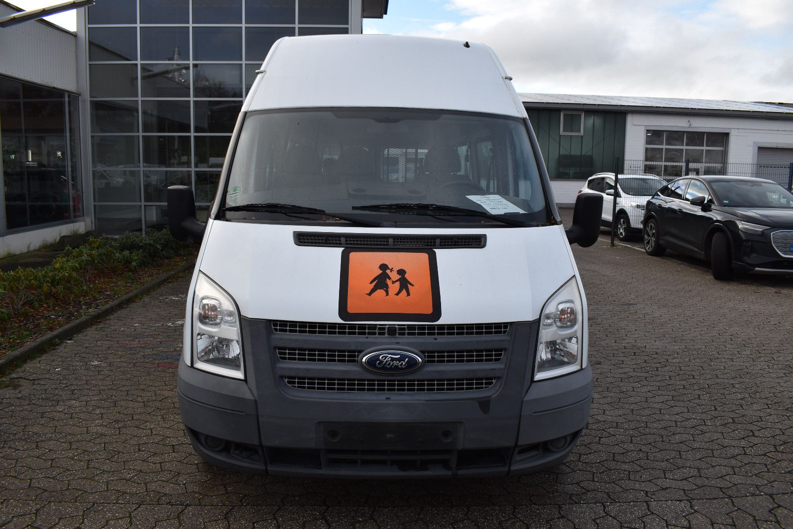 Fahrzeugabbildung Ford Transit Kombi FT 300 L Behindertengerecht*1278