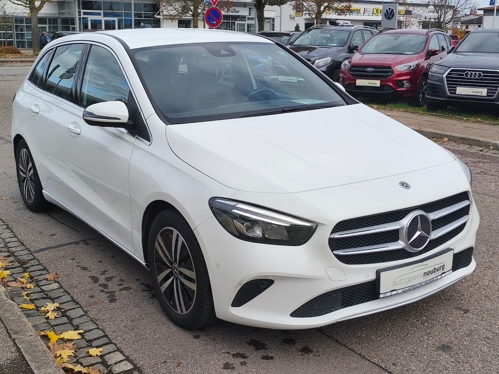 MERCEDES-BENZ B 250 2
