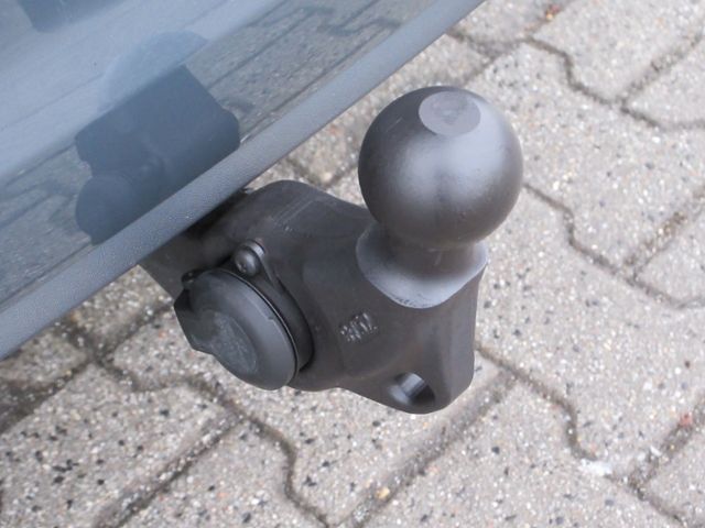 Touran 1.5 TSI Comfortline AHK/LED/NAVI/ACC/PDC/