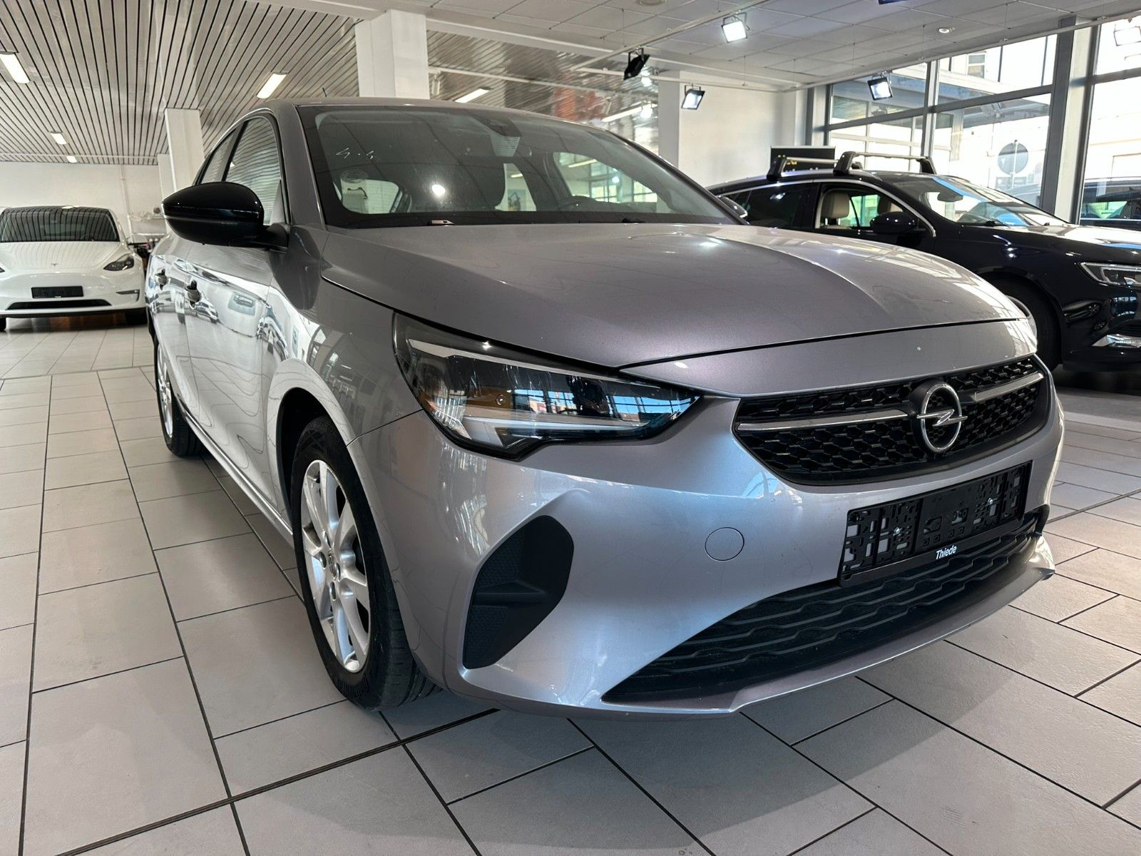 Fahrzeugabbildung Opel Corsa F Edition 1.2 LED/NAVI/PDC/DAB/ALU/TEMPO