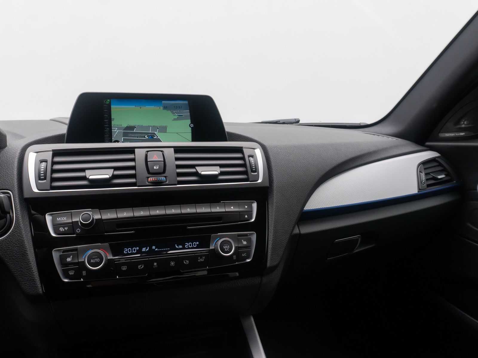 Fahrzeugabbildung BMW 125i M Sport Stop&Go Alarm ParkAss H/K Alcantara