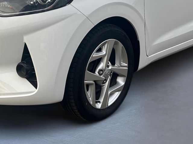 Fahrzeugabbildung Hyundai i10 Edition 30 Apple CarPlay Android Auto DAB SH