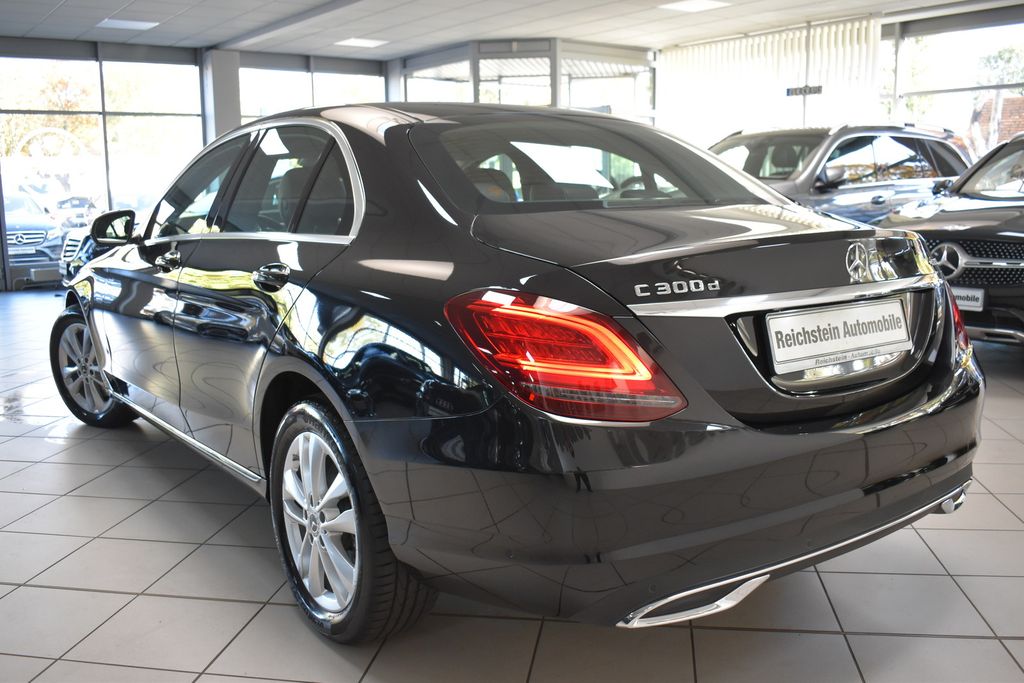 Mercedes-Benz C 300 d 4M 15 T/KM DISTR TOTW SPUR UNFALLFREI