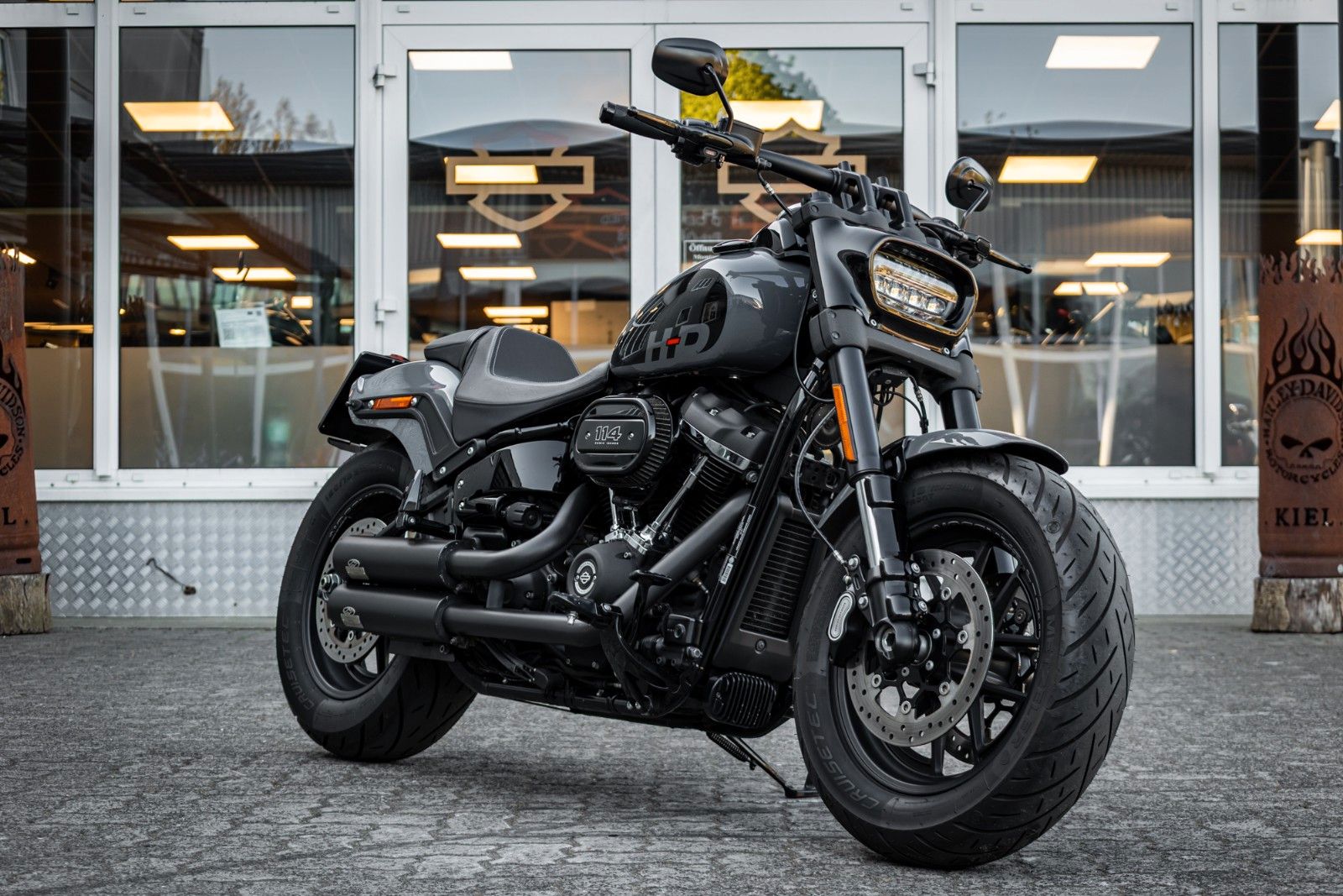 Fahrzeugabbildung Harley-Davidson FXFBS FAT BOB 114 CUI SOFTAIL - JEKILL&HYDE -