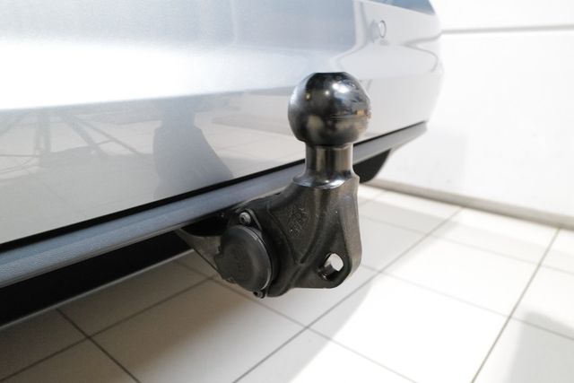 Volkswagen Touran 1.5TSI DSG Highline StdHz AHK Navi Rkam D