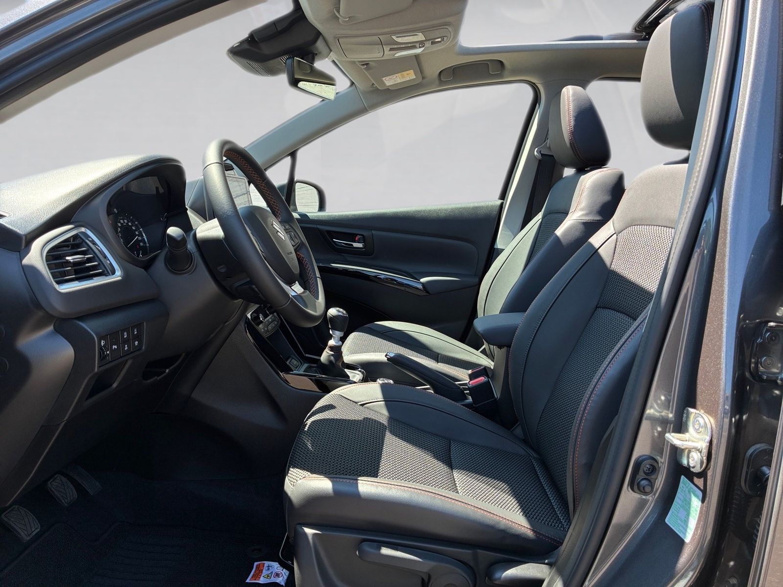 Fahrzeugabbildung Suzuki S-Cross 1.4 Boosterjet Comfort+ AllGrip Kamera,P