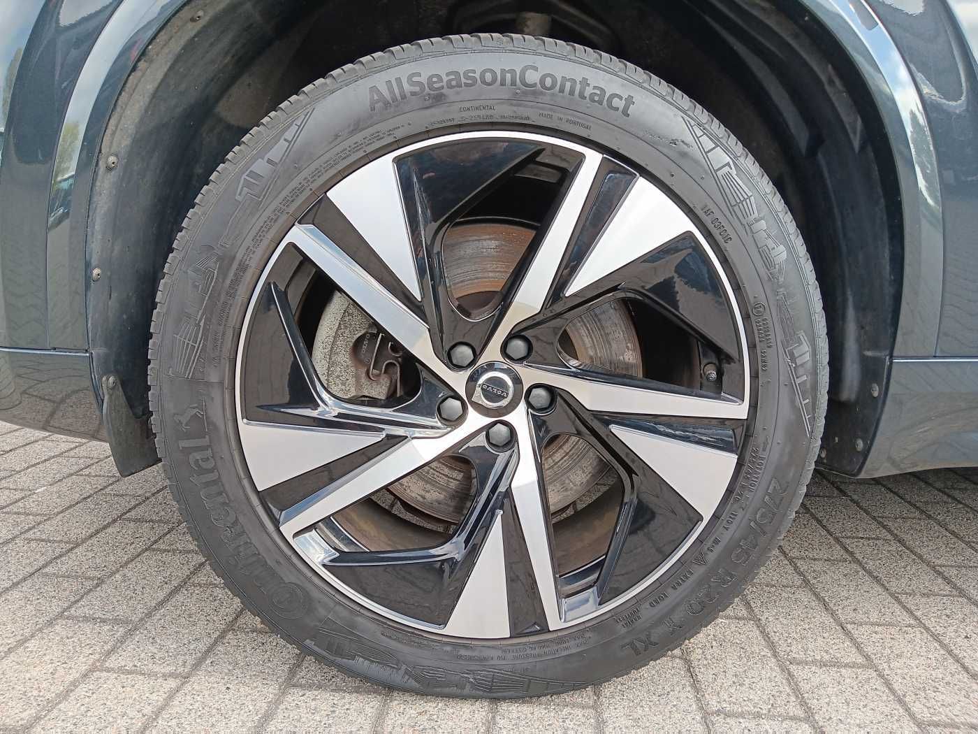 Fahrzeugabbildung Volvo XC90 T8 AWD R-Design Edition 'Glasdach, Akustikg