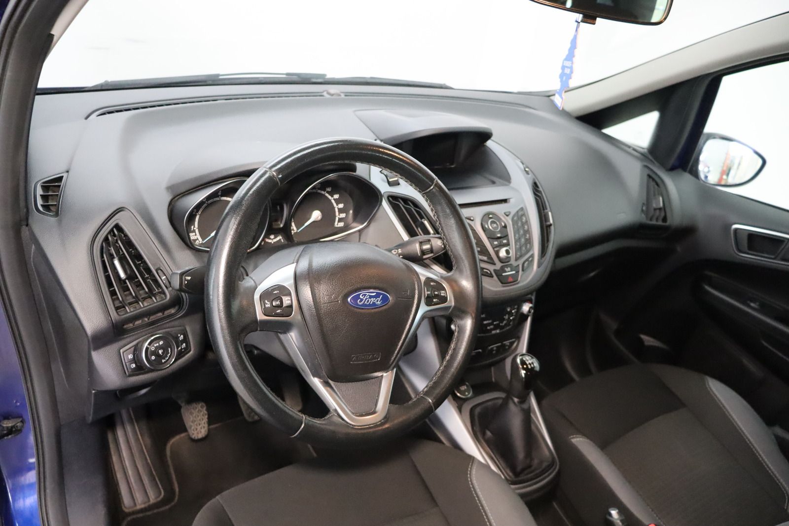 Fahrzeugabbildung Ford B-Max SYNC Edition * Navi * SHZ * PDC