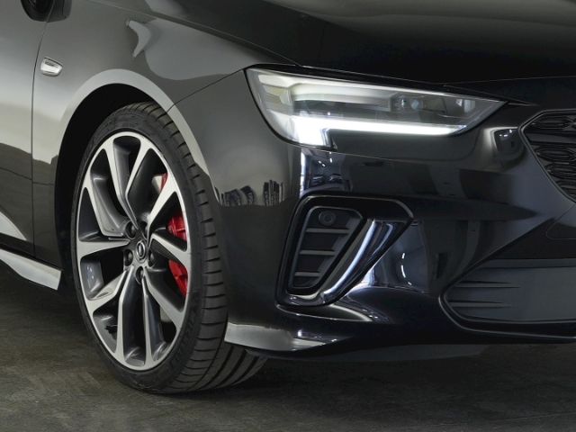 Insignia B ST GSi 4X4 AT+AHK+NAVI+SCHIEBEDACH+SI