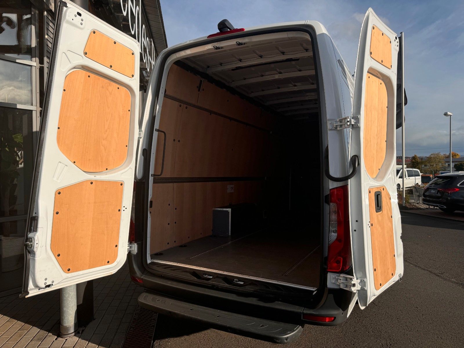 Fahrzeugabbildung Mercedes-Benz Sprinter 317 CDI Extralang Klima 360
