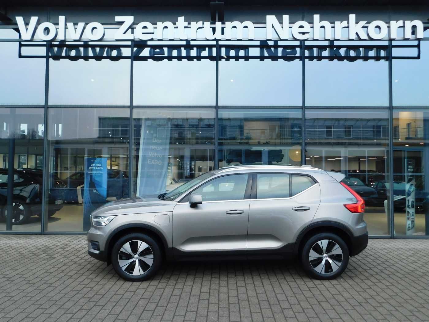 Fahrzeugabbildung Volvo XC40 Plug-In-Hybrid T4 Recharge Inscription Expr