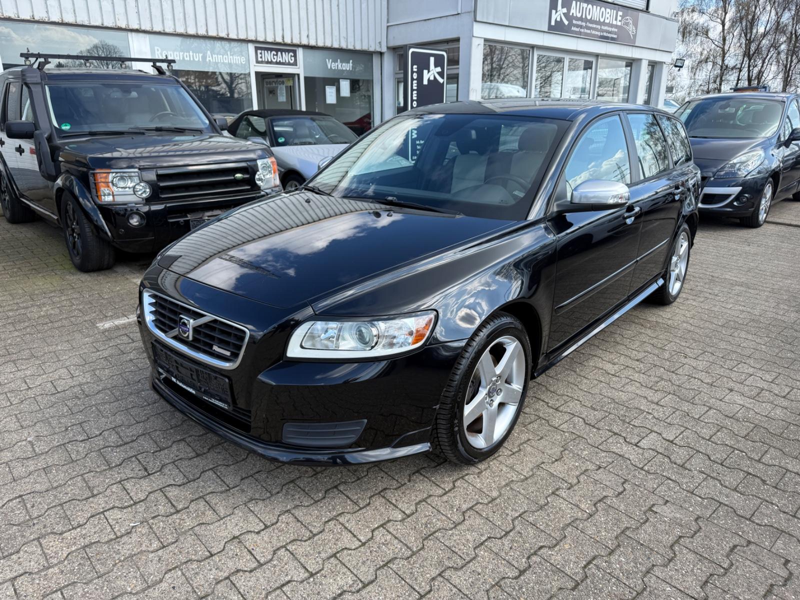 Volvo V50 Kombi 1.6 D Kinetic *Klima*Leder*PDC*1.Hand