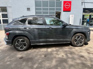 Hyundai KONA - 7