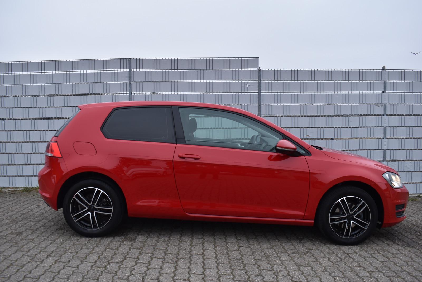 Volkswagen Golf VII Trendline 2.Hand erst 81000KM Tüv NEU