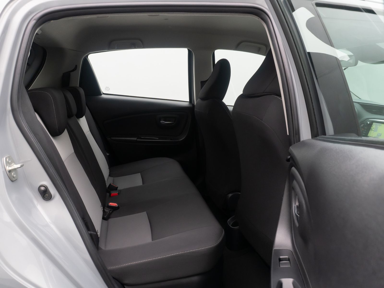Fahrzeugabbildung Toyota Yaris Hybrid Basis Tempomat Touch KlimaAt HAC LM
