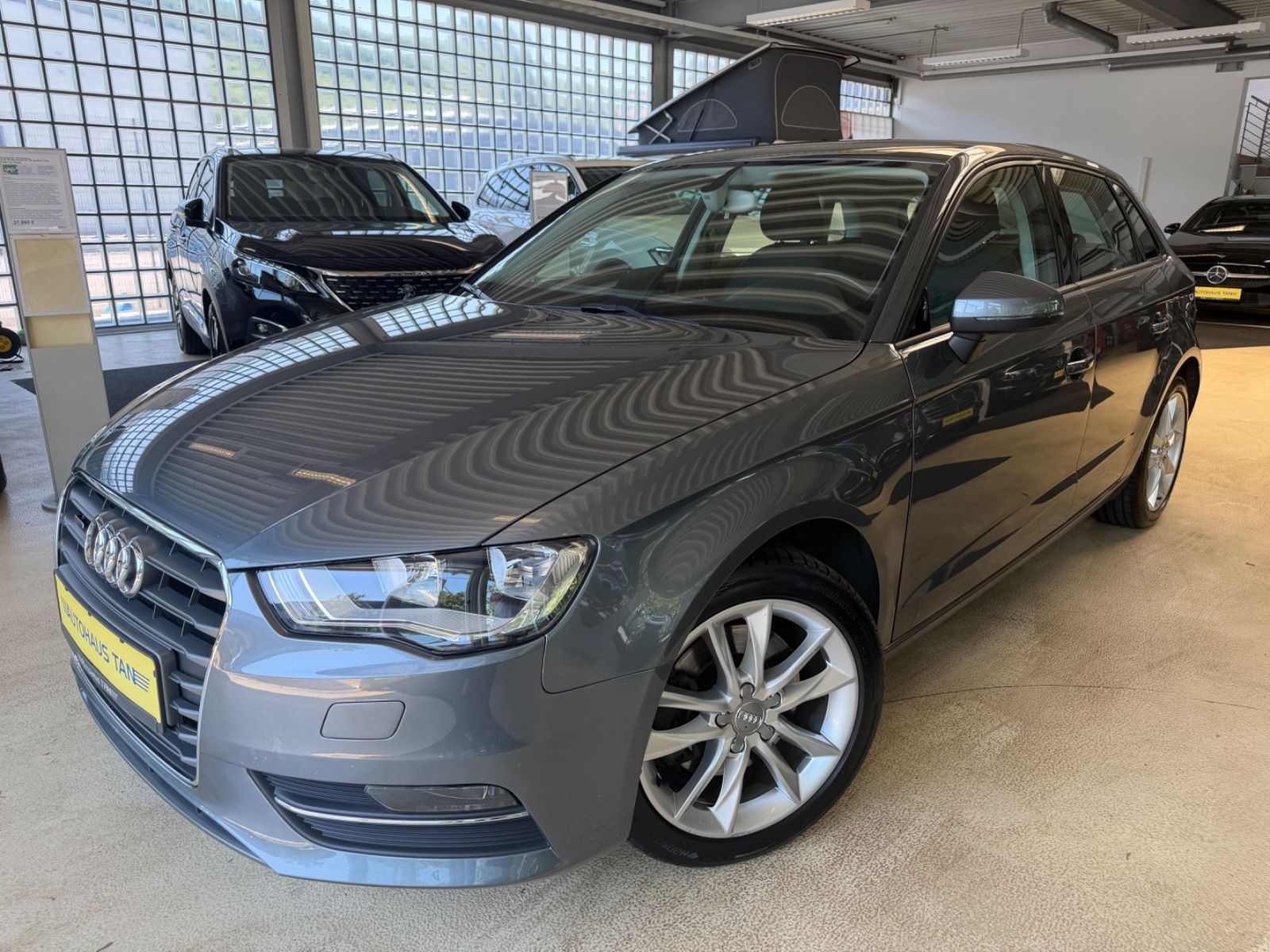 Fahrzeugabbildung Audi A3 Sportback 2.0 TDI attraction quattro