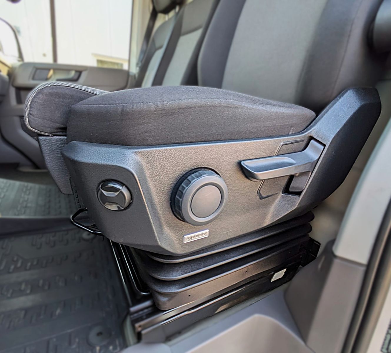 Fahrzeugabbildung Volkswagen Crafter Kasten AUT. L4H2 KLIMA SITZHZG ACC NAVI